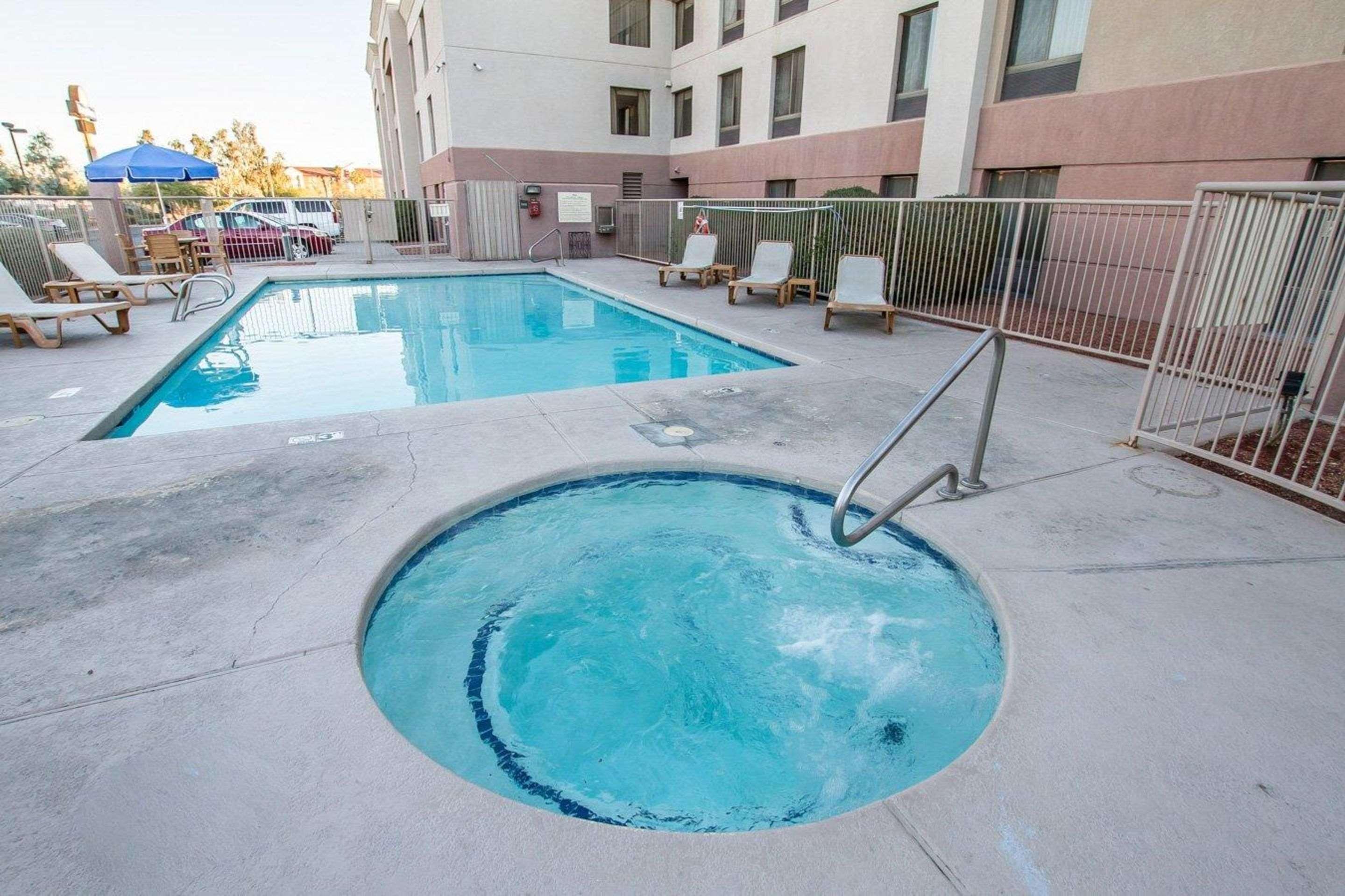 Comfort Inn I-10 West At 51St Ave Phoenix Exterior photo